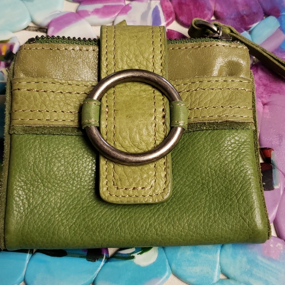 Fossil....small wallet